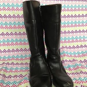 •Under Knee boots•